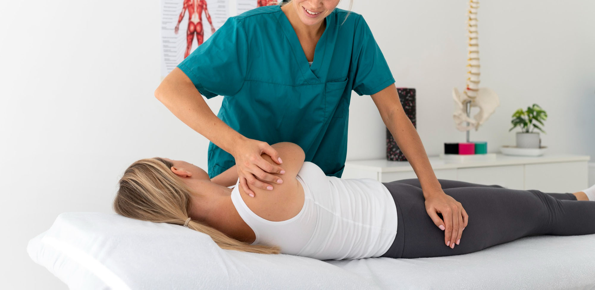 woman-having-physiotherapy-session-clinic